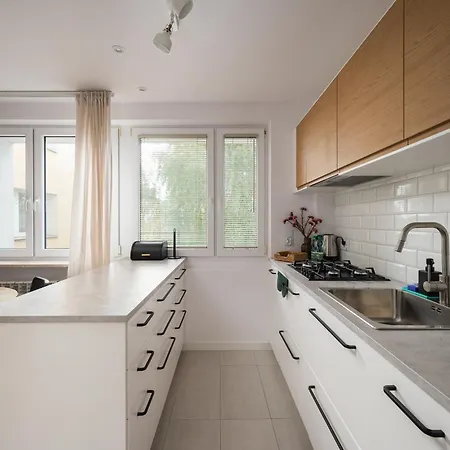Metro Stoklosy 2-Bedroom Apartment Warsaw Exterior photo