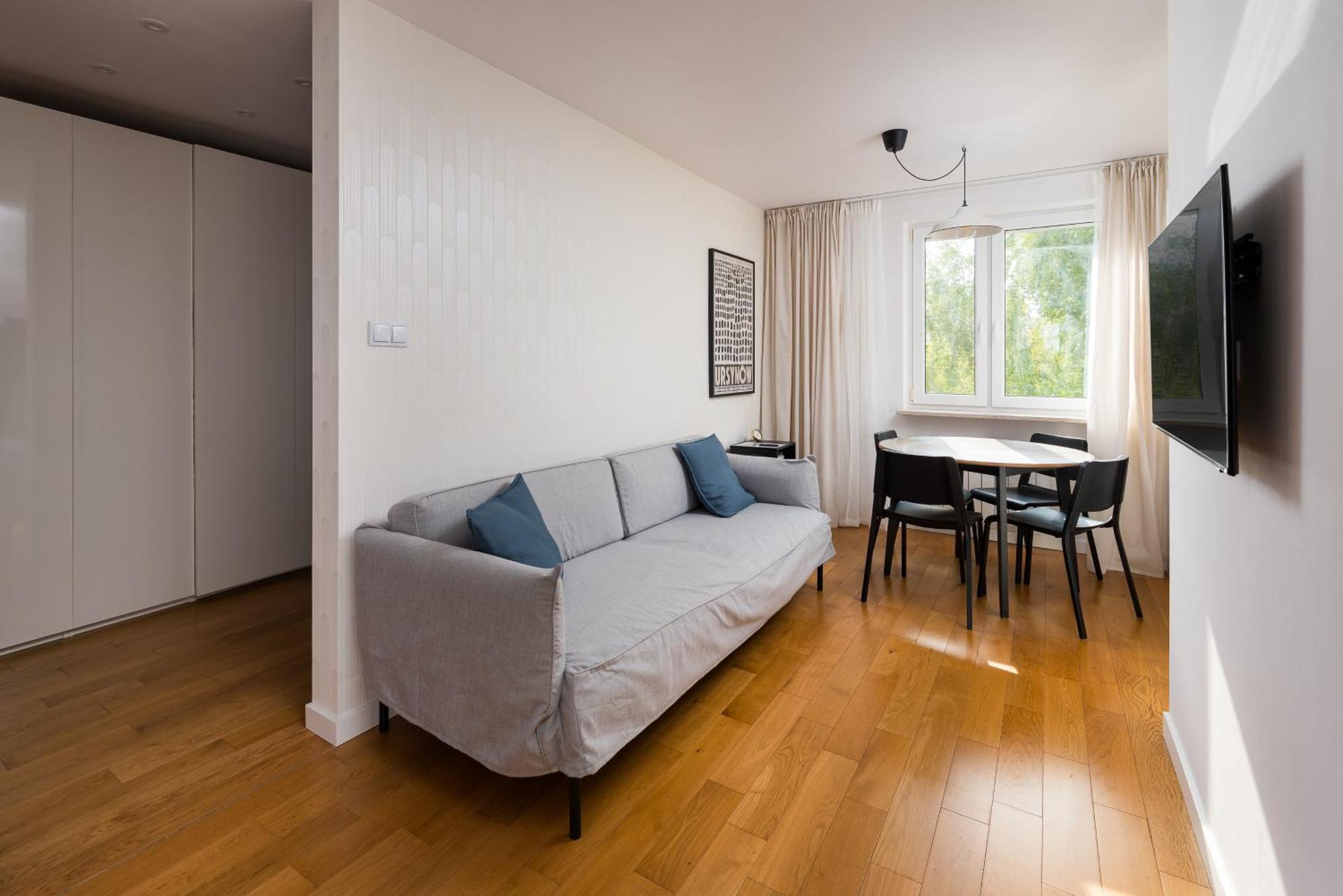 Metro Stoklosy 2-bedroom Apartment Warsaw