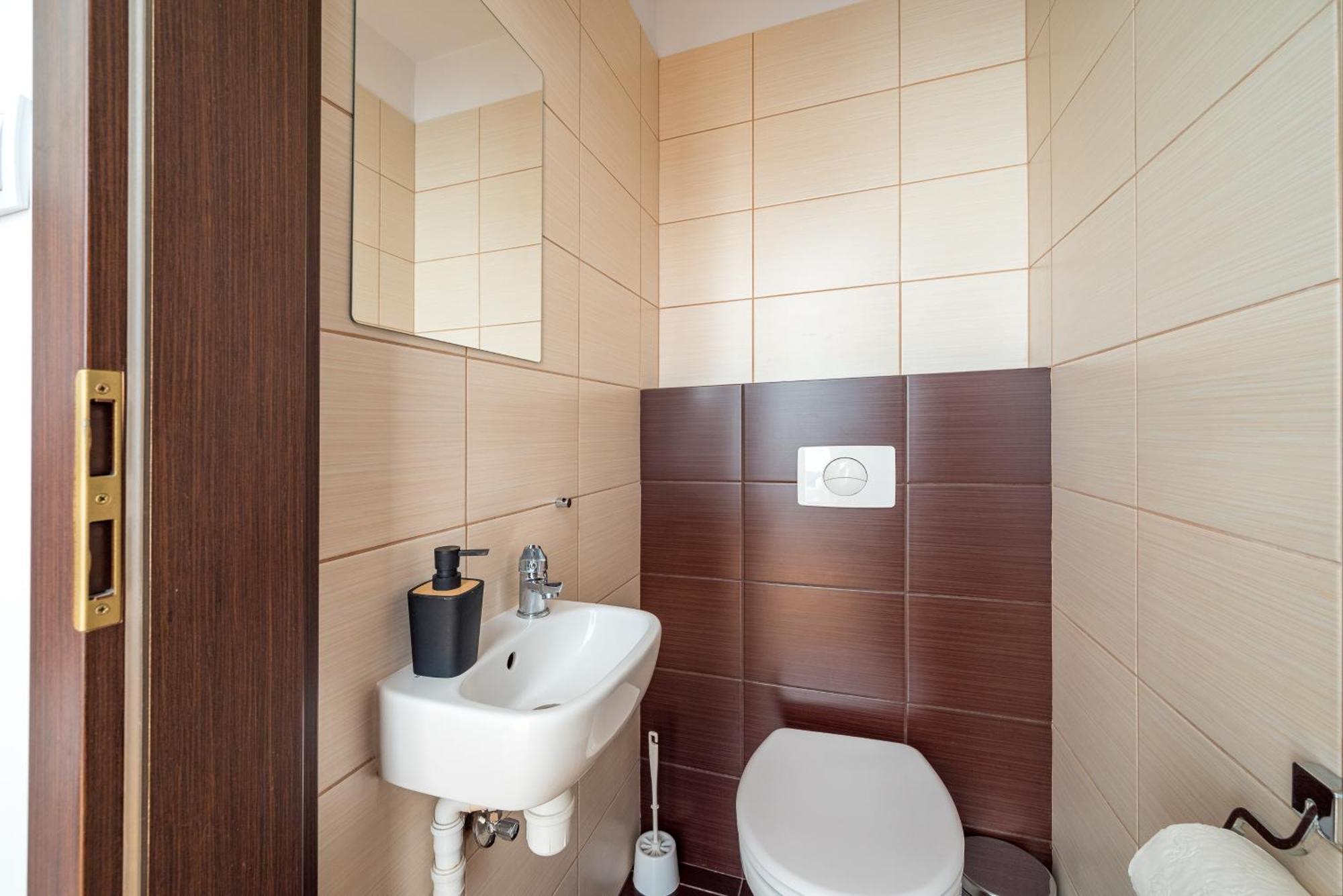 Metro Stoklosy 2-bedroom * Warsaw